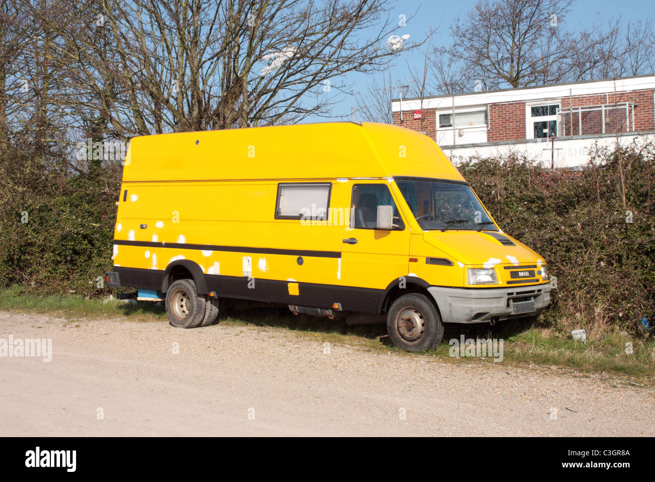 File:Iveco Daily 35-8 van, first generation pic1.jpg - Wikimedia Commons