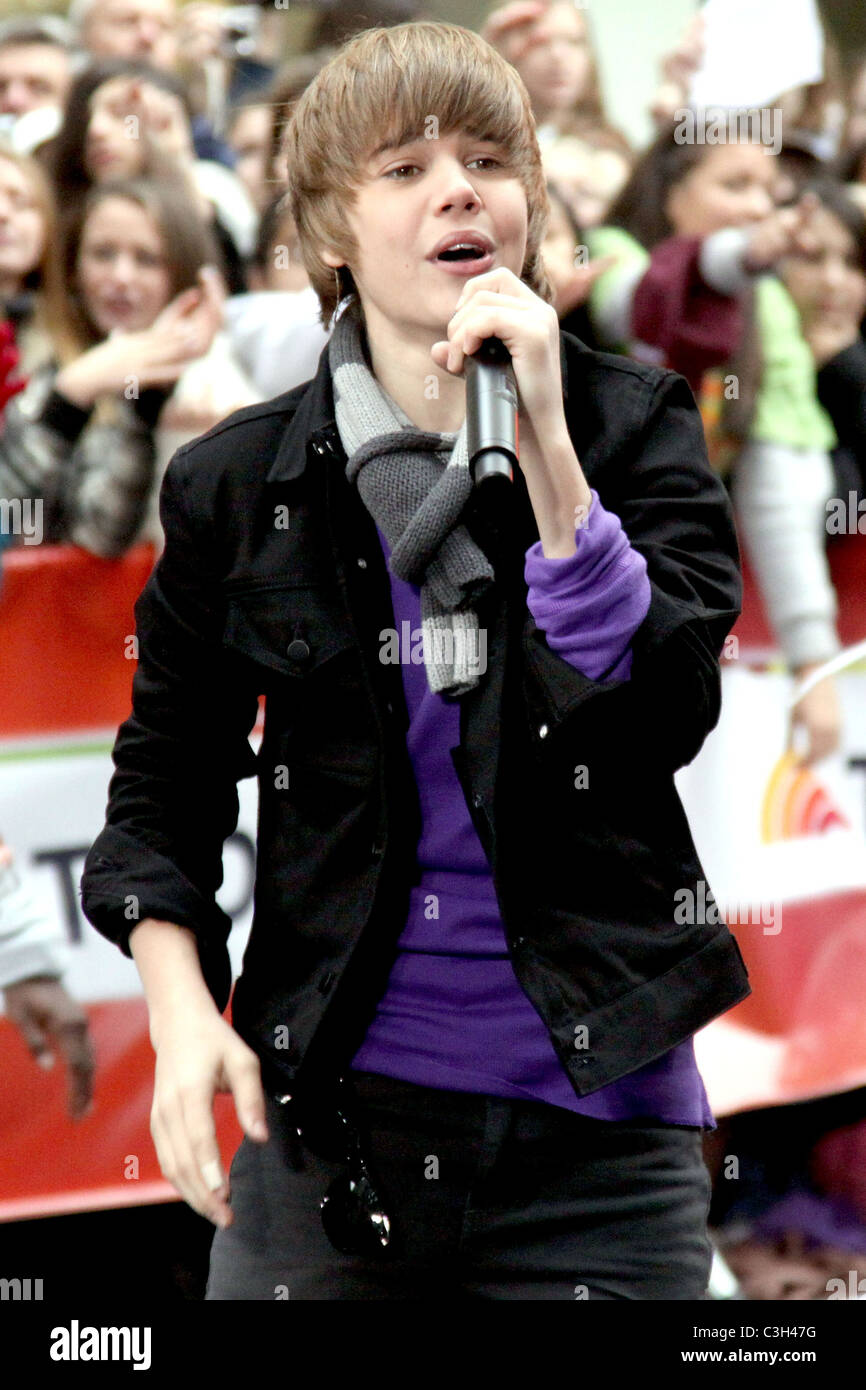 Justin Bieber performing live on the 'Today Show's Concert