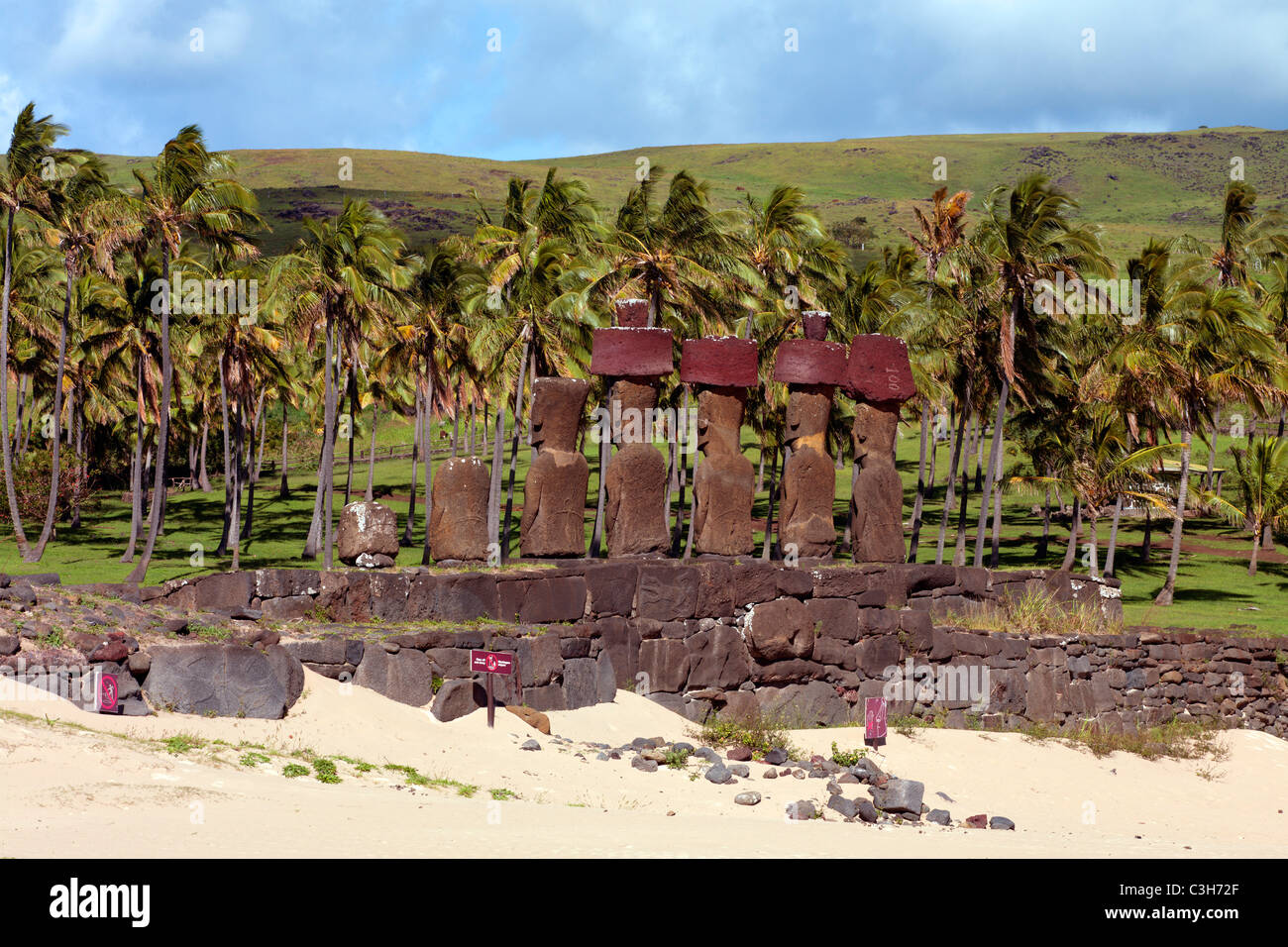 Ahu ahu beach hi-res stock photography and images - Alamy