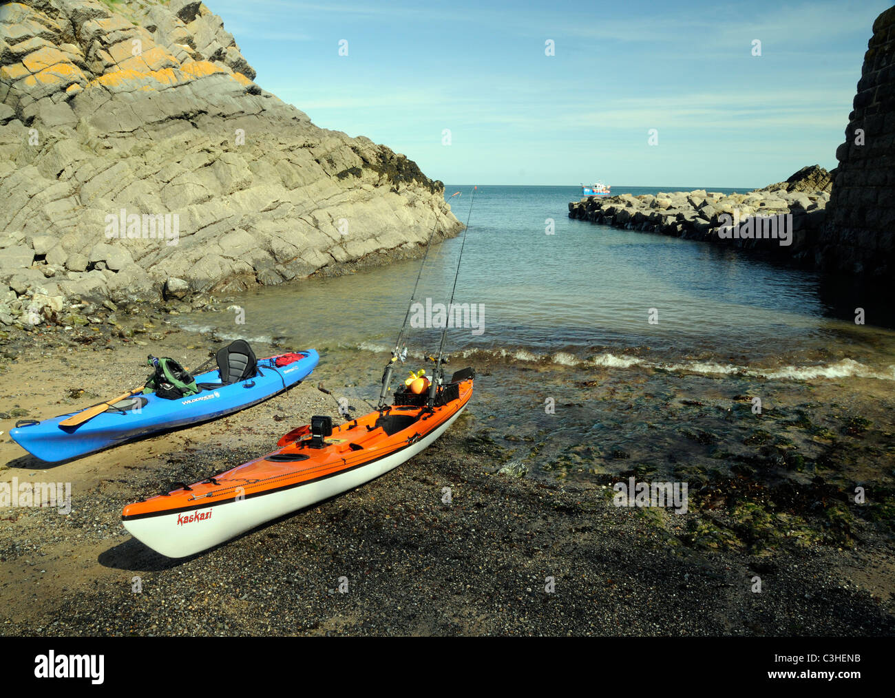Sea Kayaking Pembrokeshire High Resolution Stock Photography and Images -  Alamy