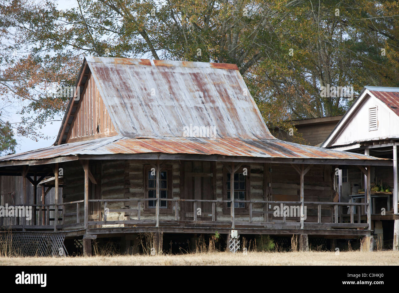 Log house hi-res stock photography and images - Alamy