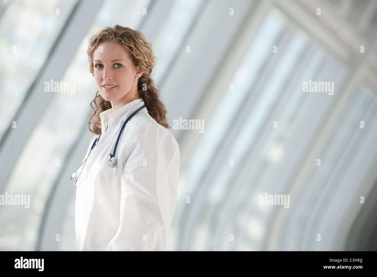 Female ward hospital hi-res stock photography and images - Alamy