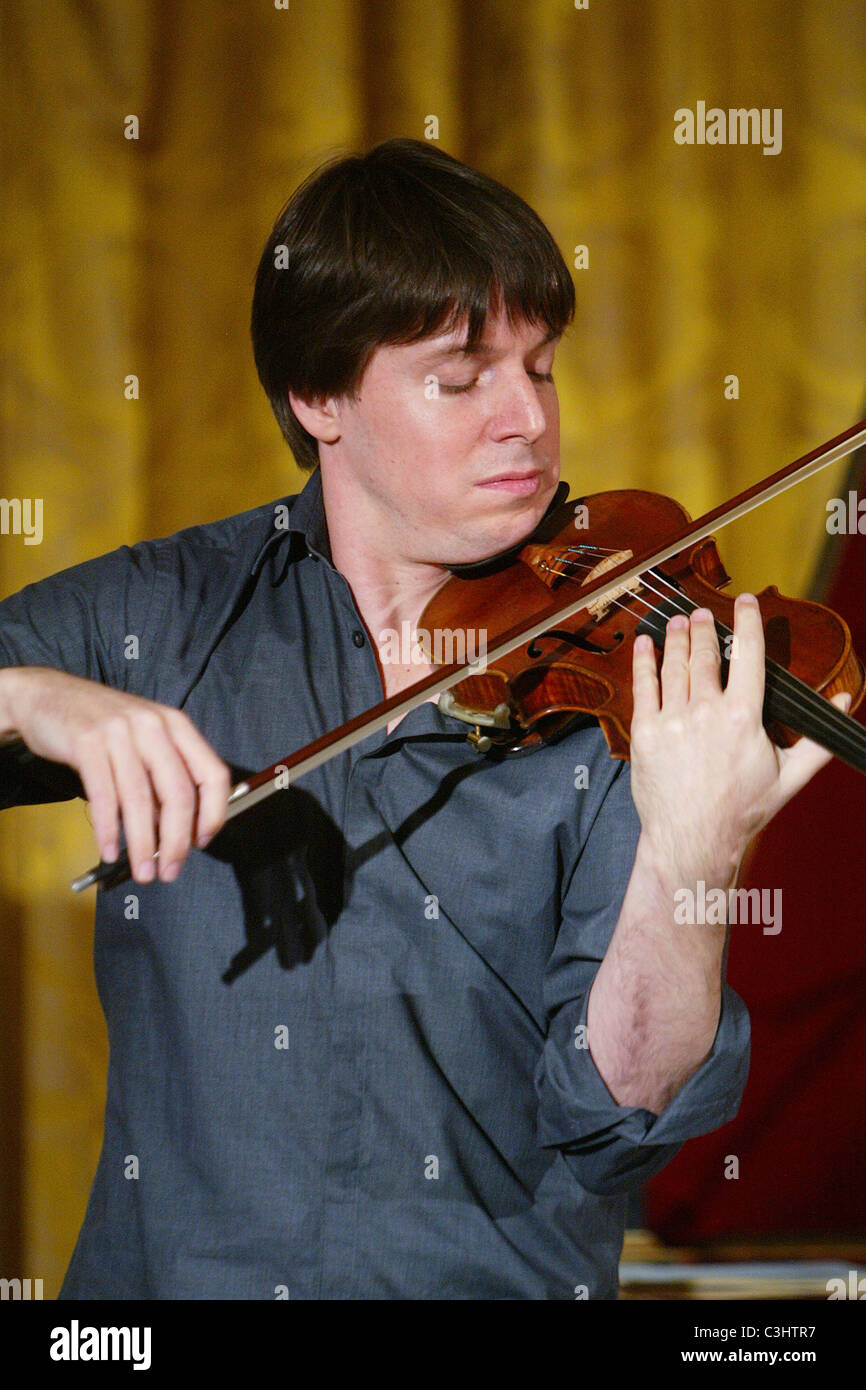 Joshua Bell performs at a Classical Music Student Workshop Concert in the East Room of the White House Washington DC, USA - Stock Photo