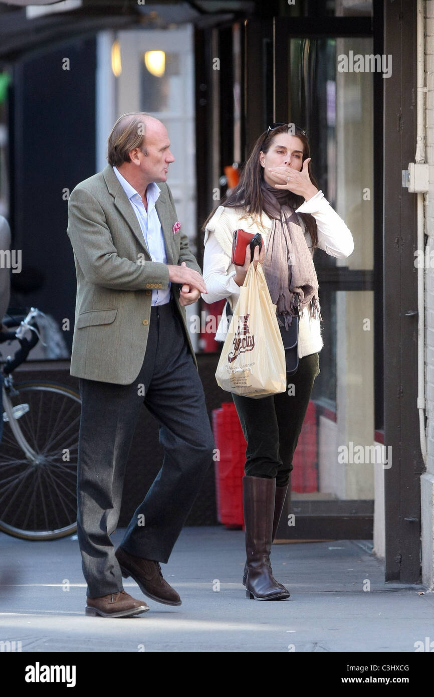 Brooke Shields apartment hunting in SoHo with a friend New York City