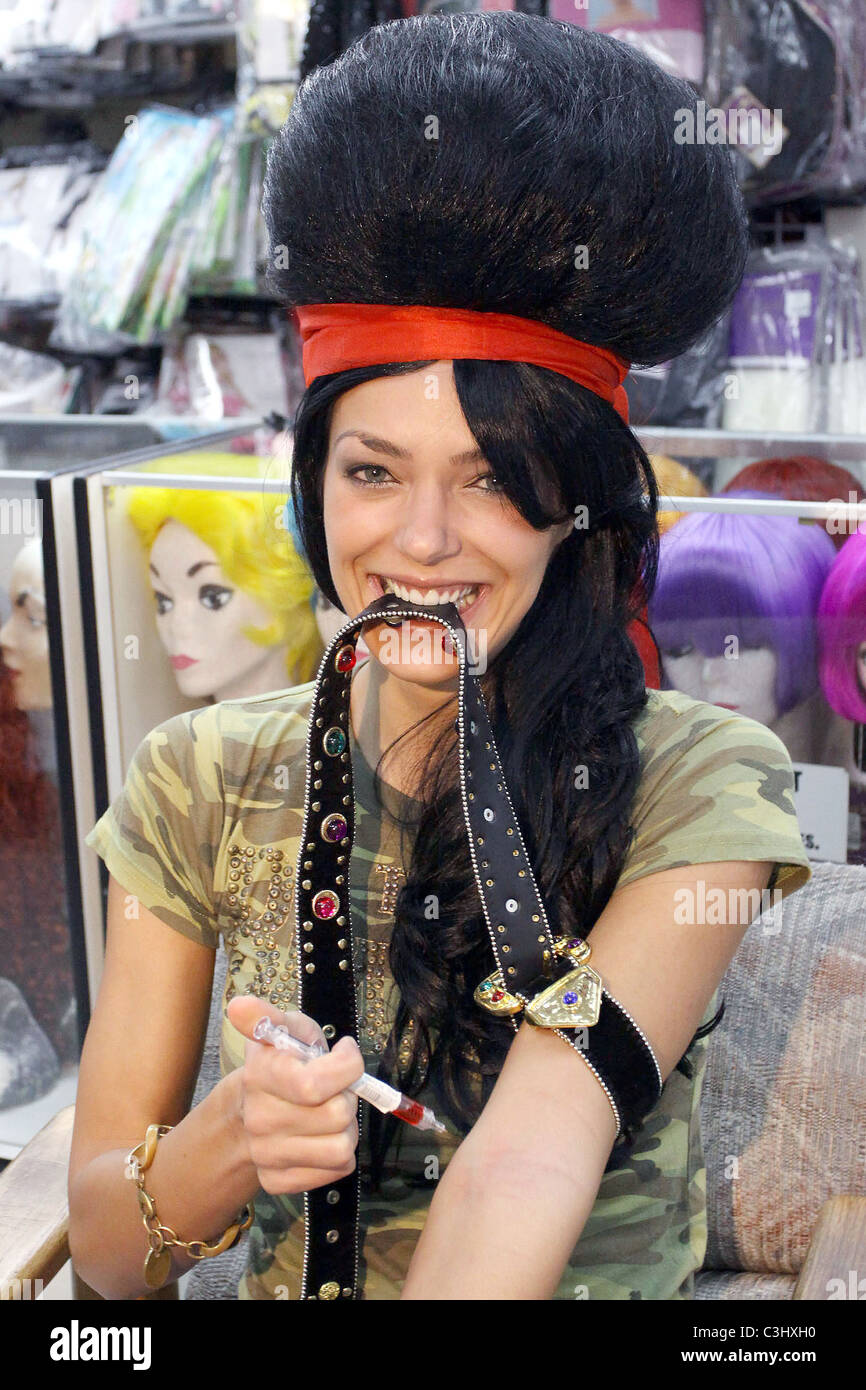 Adrianne Curry as Amy Winehouse Adrianne Curry visits Hollywood Toys &  Costumes to pick up her Halloween outfit Los Angeles Stock Photo - Alamy