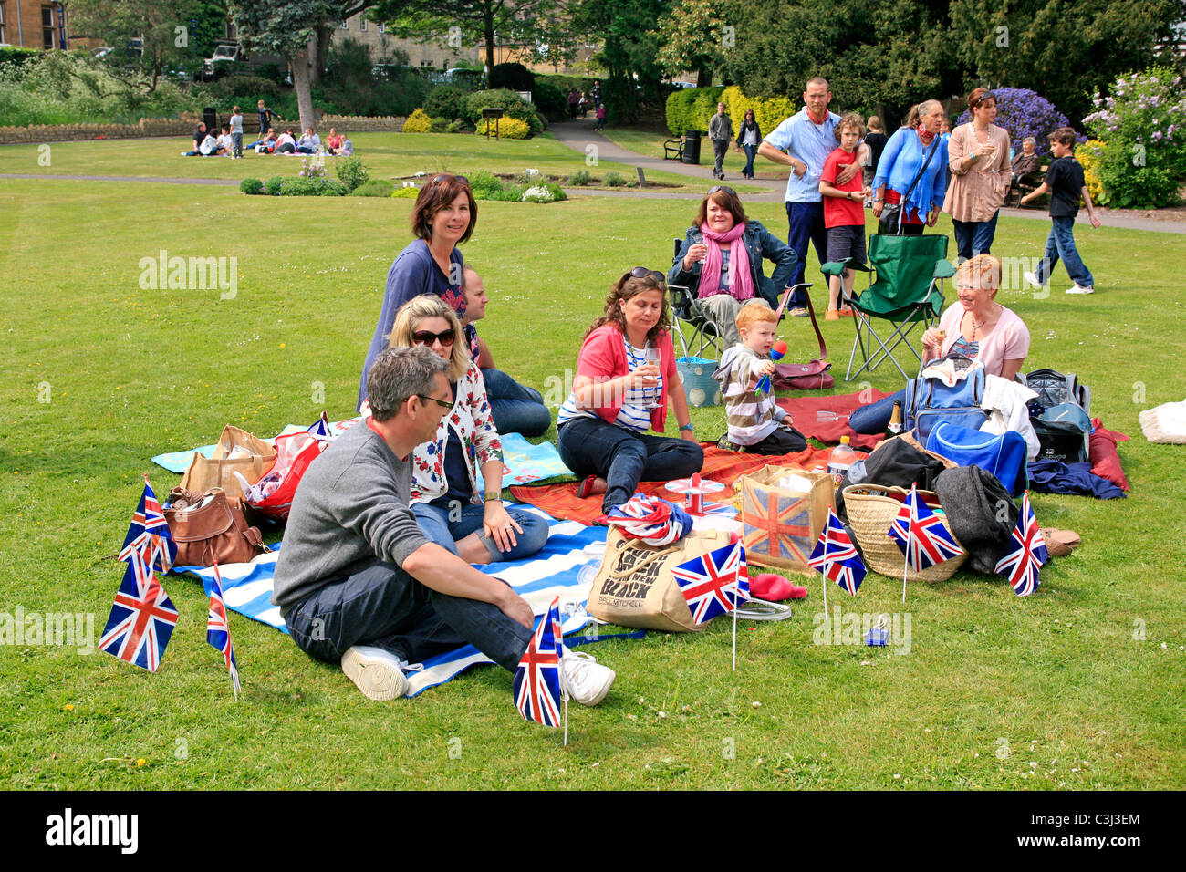 Royal family group hi-res stock photography and images - Alamy