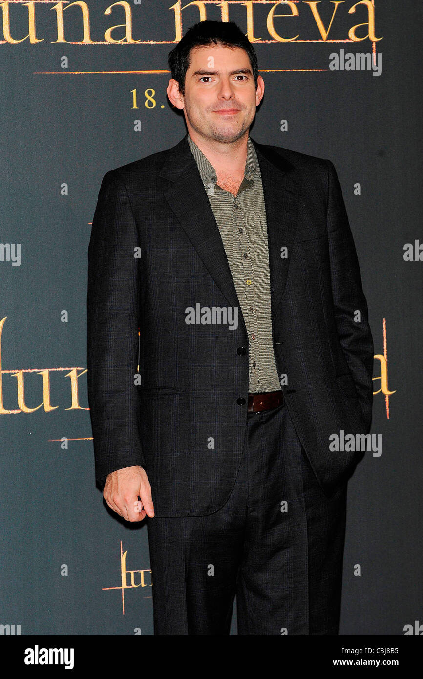 Chris Weitz The Twilight Saga New Moon Photocall At Hotel Villa 
