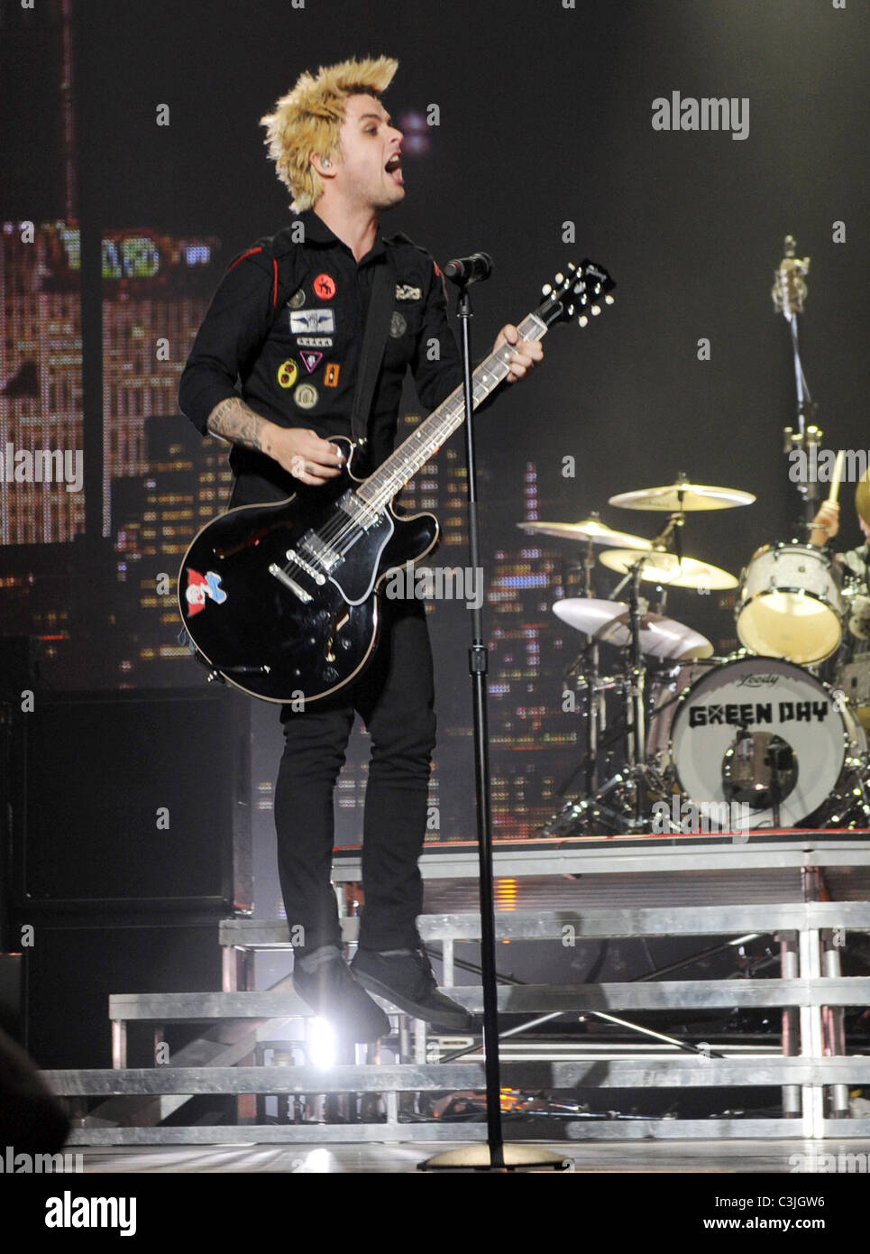 Green Day lead singer Billie Joe Armstrong performing at Wembley Arena ...