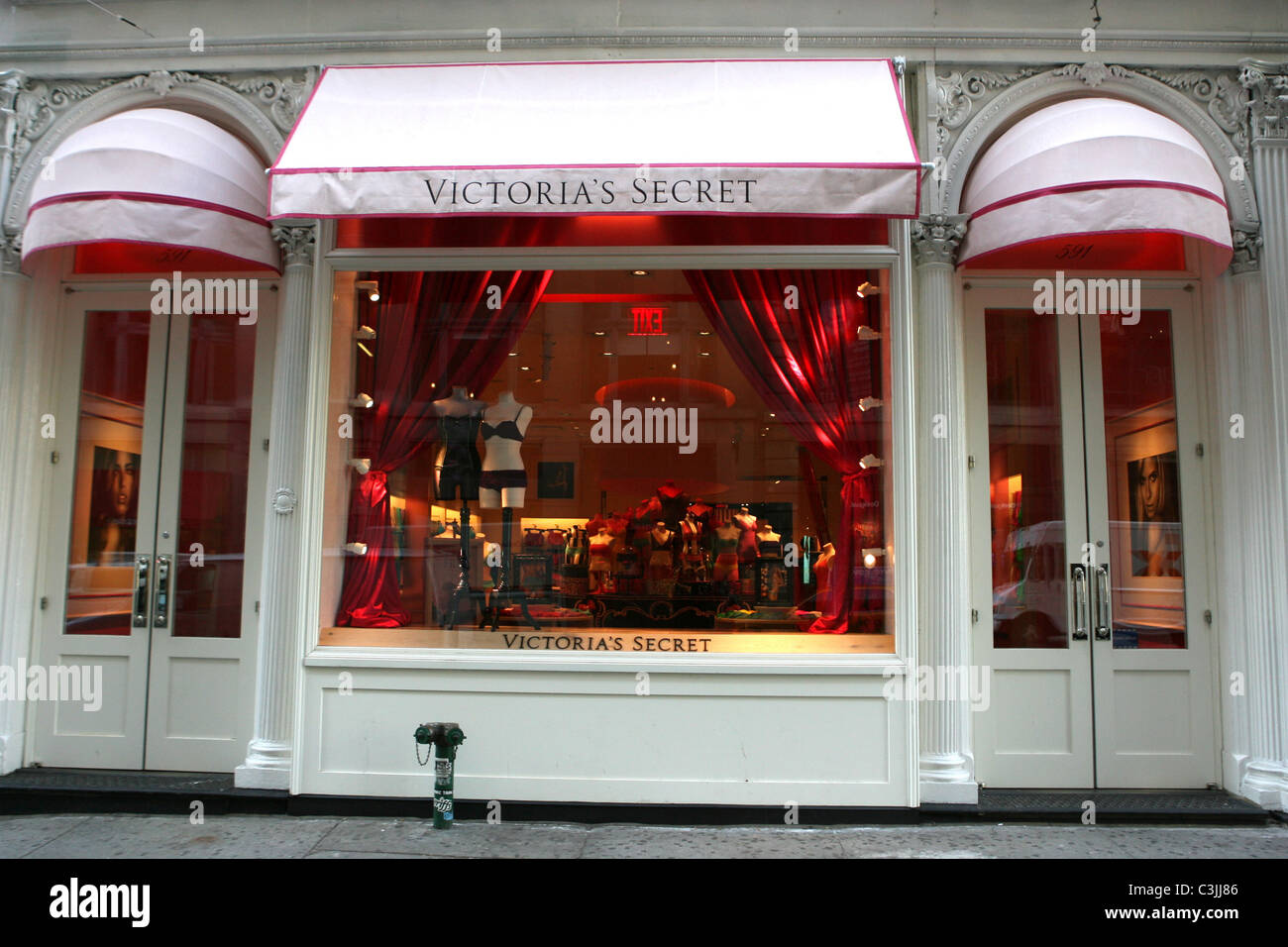 Victorias secret soho store hi-res stock photography and images - Alamy