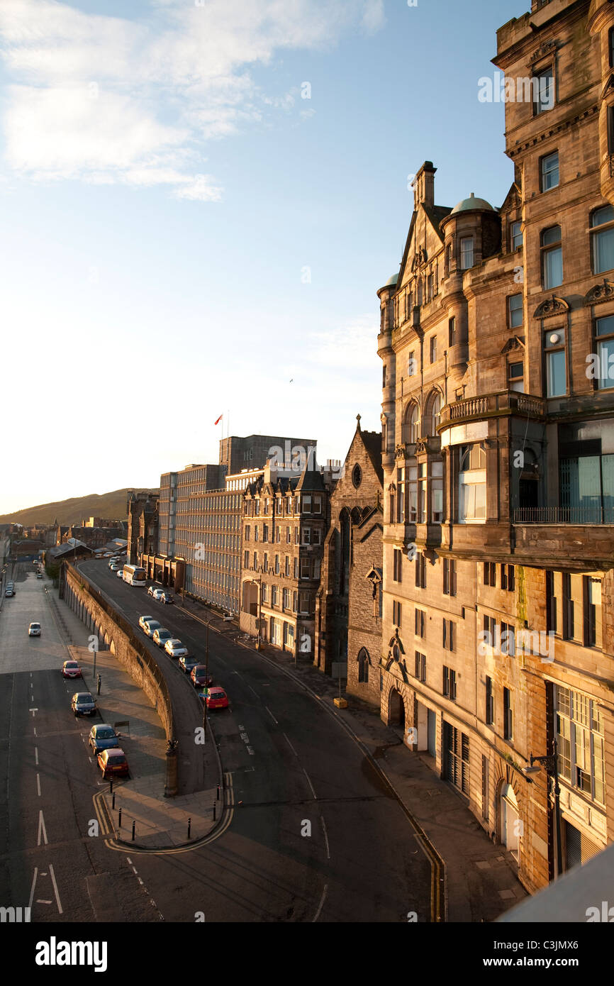 North Bridge ling Old Town to New Town Edinburgh, Scotland. Photo:Jeff Gilbert Stock Photo