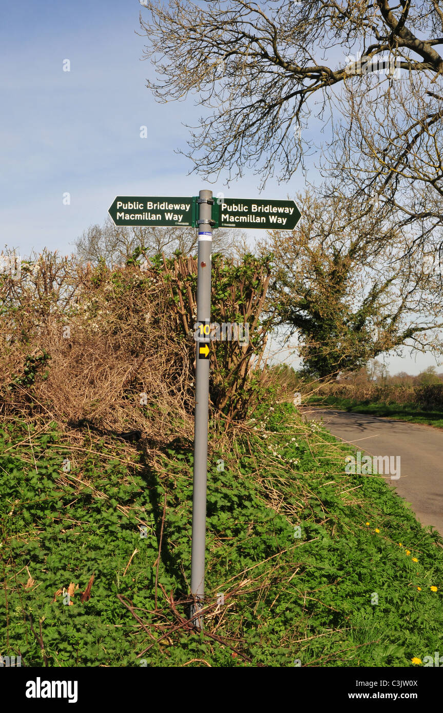 MacMillan Way bridleway sign near Lower Slaughter, Gloucestershire Stock Photo