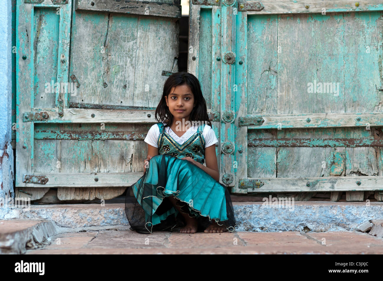 Girl in the old blue city of Jodhpur Stock Photo - Alamy