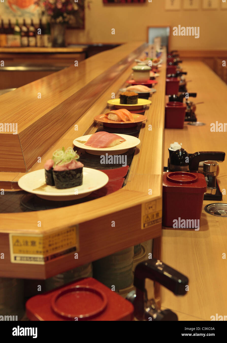 Kaiten sushi hi-res stock photography and images - Page 2 - Alamy