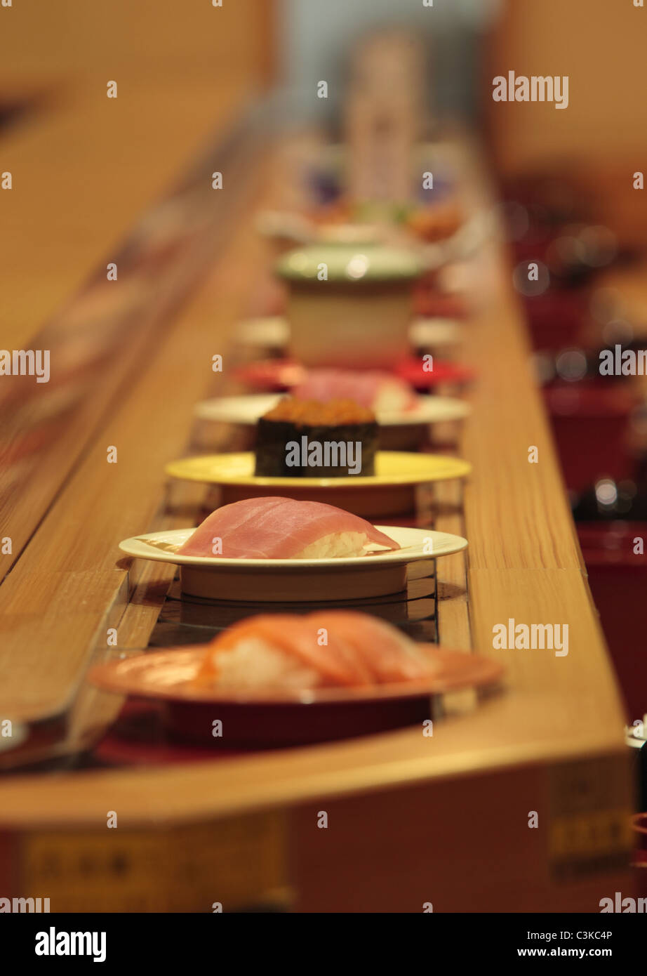 Conveyor belt sushi Stock Photo Alamy