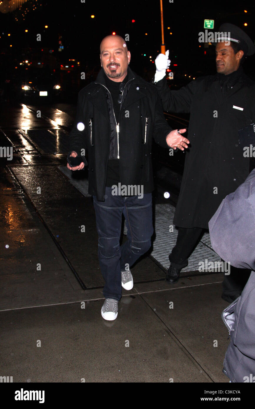 Howie Mandel 'Deal or No Deal' host Howie Mandel seen walking in Midtown in the rain. New York City, USA - 02.12.09 Stock Photo