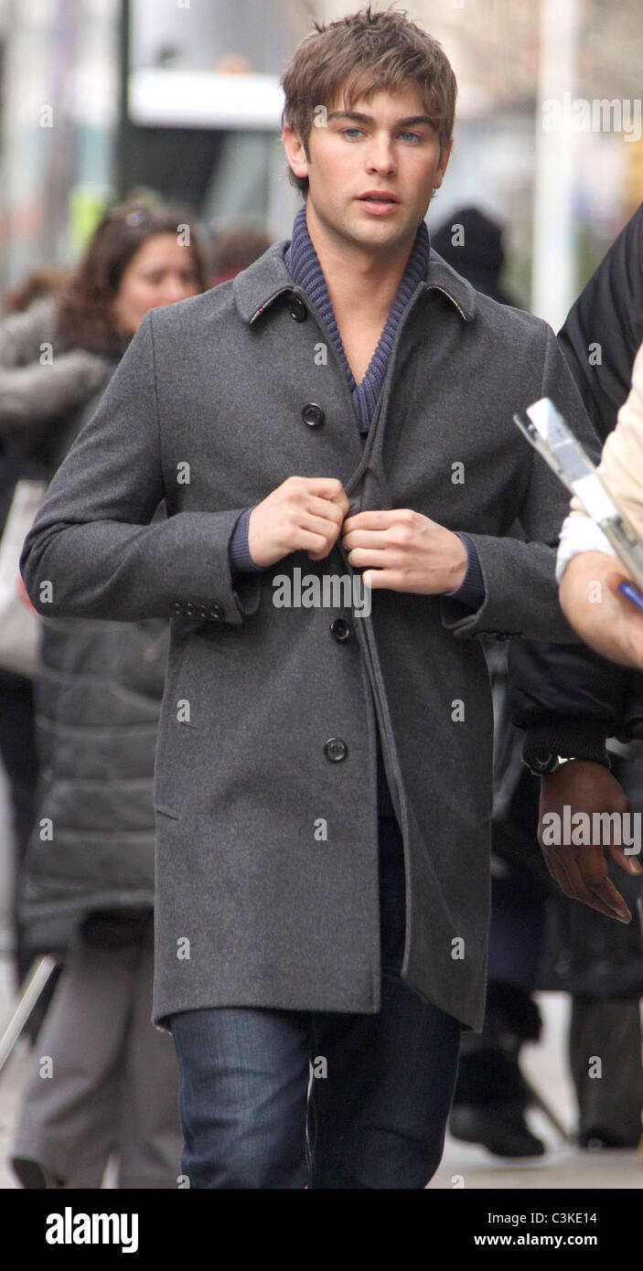 Chace Crawford On The Set Of Gossip Girl Shooting On Location In 