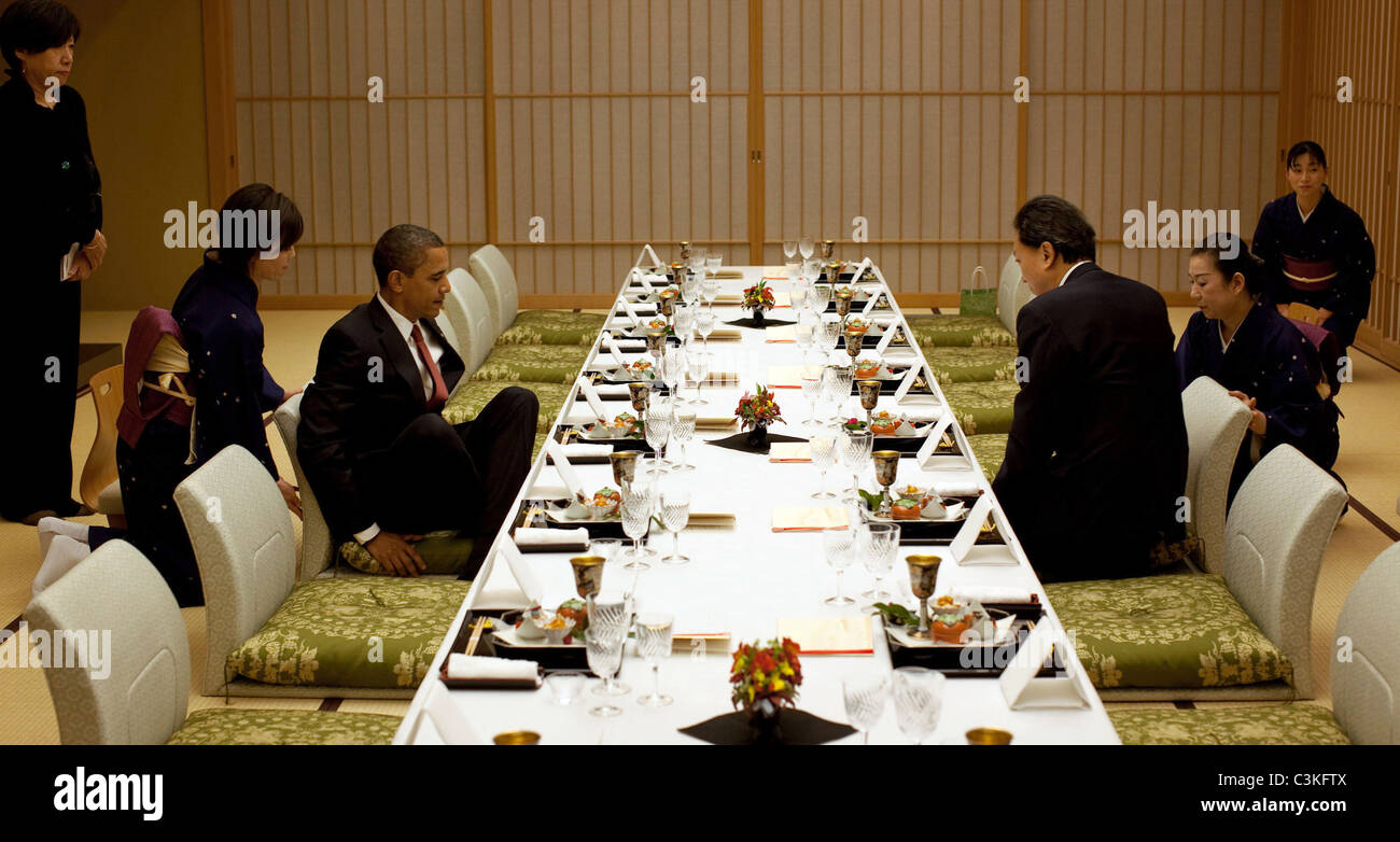 President Barack Obama  dines with Japanese Prime Minister Yukio Hatoyama at Kantei, the Prime Minister's office and official Stock Photo