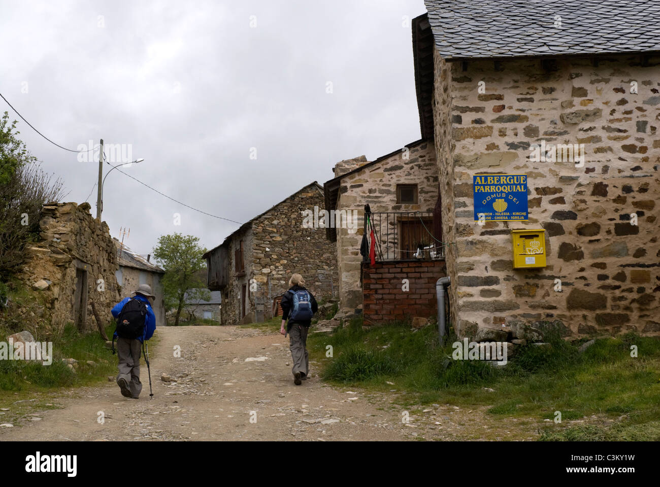 Pilgrimage walkers, Camino de Santiago, Northern Spain Stock Photo Alamy
