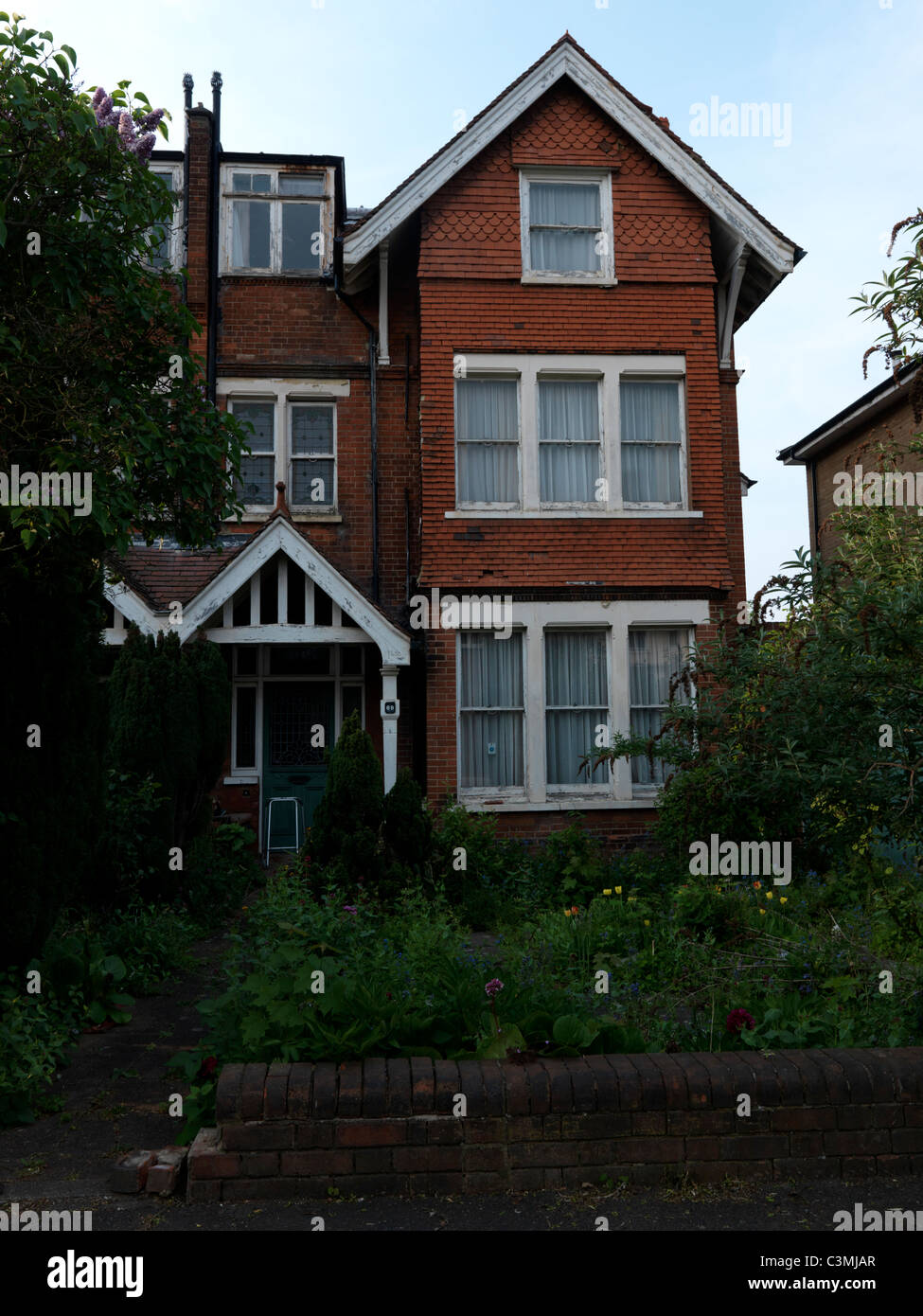 Semi Detached House And Garden England Stock Photo Alamy semi-detached-house-and-garden-england-stock-photo-alamy