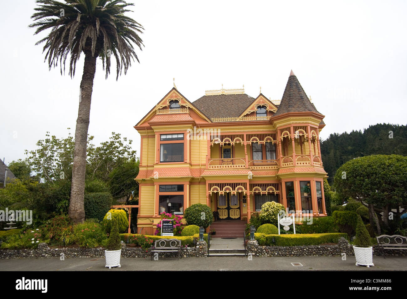 The Gingerbread Mansion in Ferndale, California USA Stock Photo Alamy