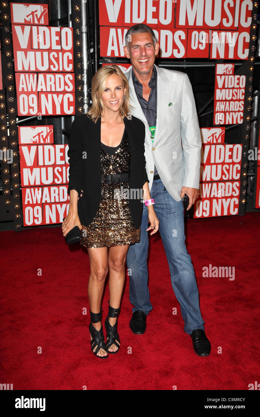 Tory Burch and Lyor Cohen 2009 MTV Video Music Awards (VMA) held at the  Radio City Music Hall - Arrivals New York City, USA Stock Photo - Alamy