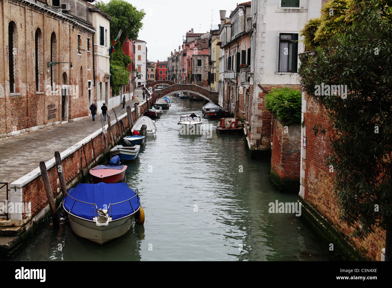 Venice canal bridges hi-res stock photography and images - Alamy