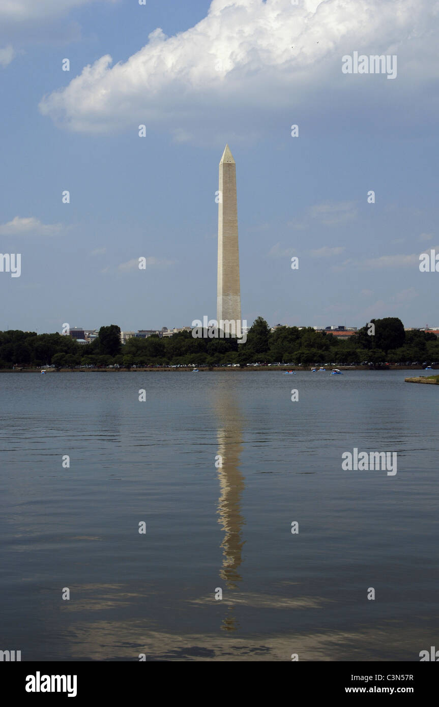 United States. Washington D.C. Washington Monument. Obelisk built to commemorate the first U.S. President, George Washington. Stock Photo
