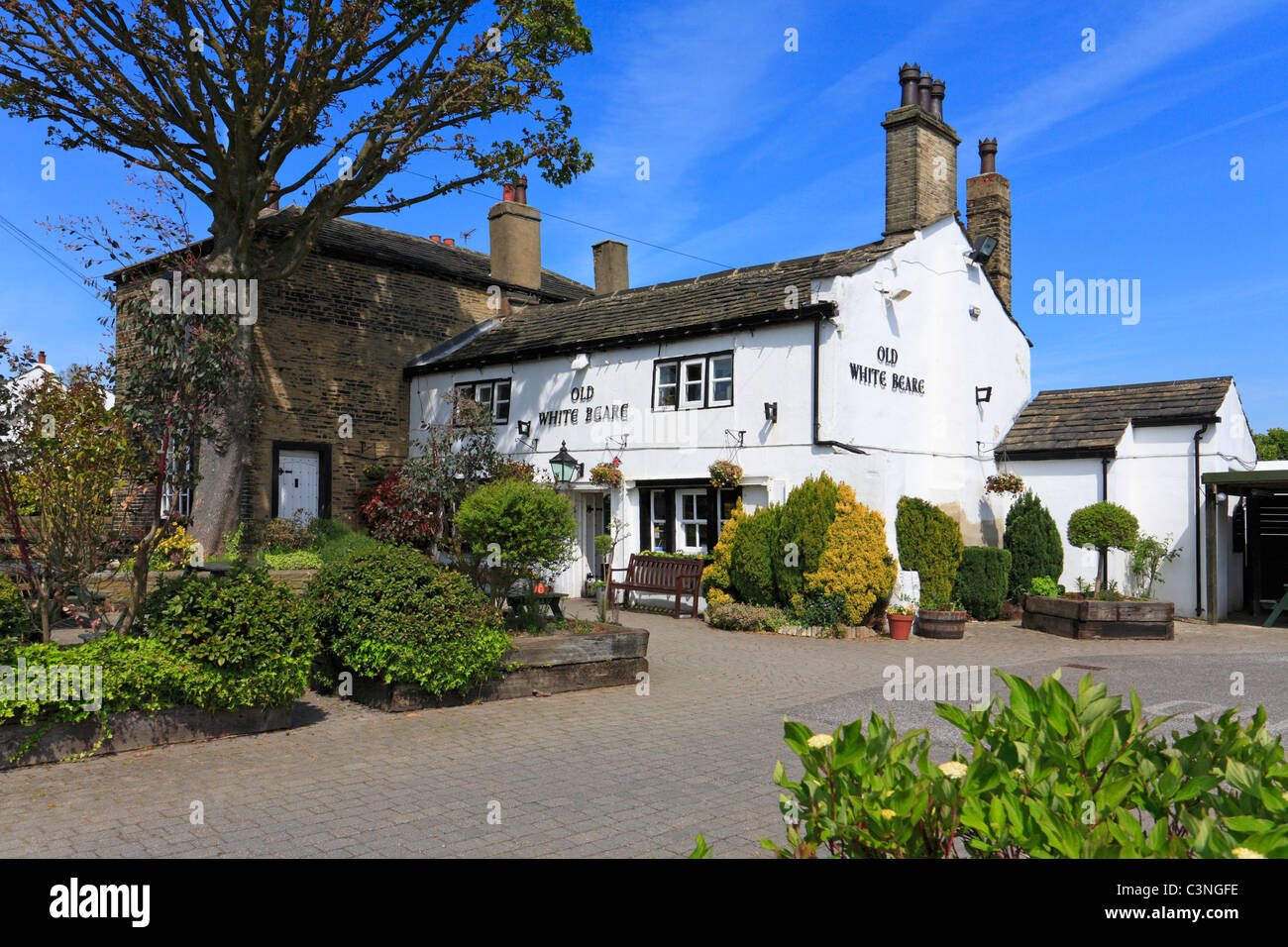 The Old White Beare in Norwood Green, Halifax, West Yorkshire, England