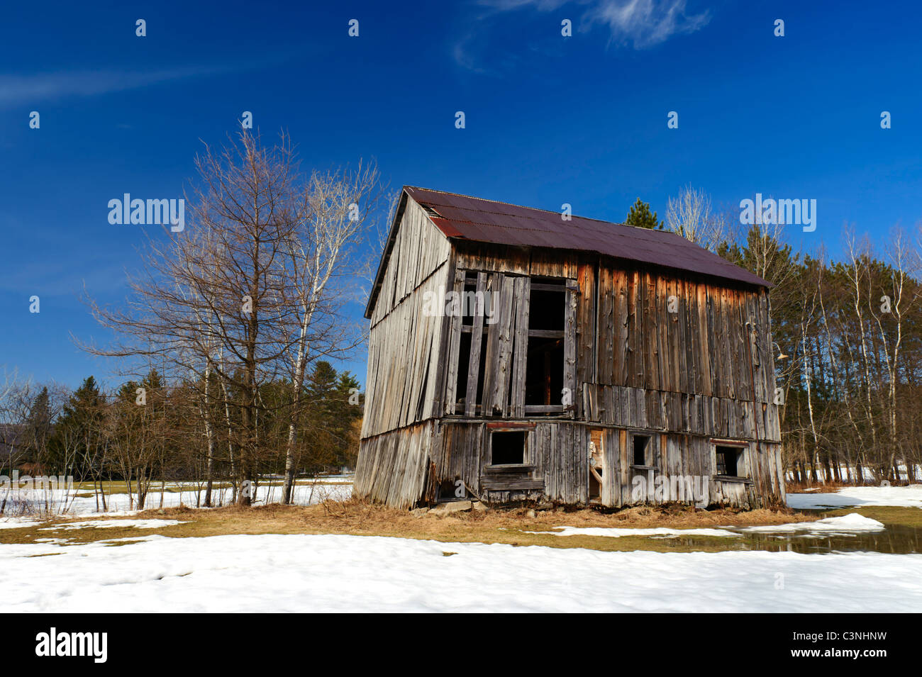 Old Barn Quebec Canada Stock Photos & Old Barn Quebec Canada Stock Images Alamy