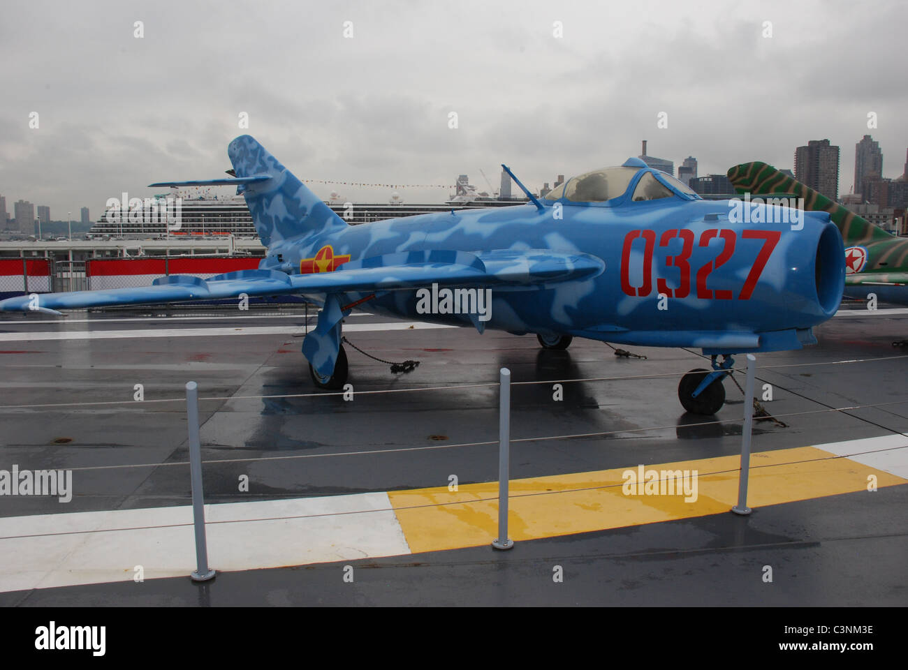 USS Enterprise New York Harbour Stock Photo Alamy