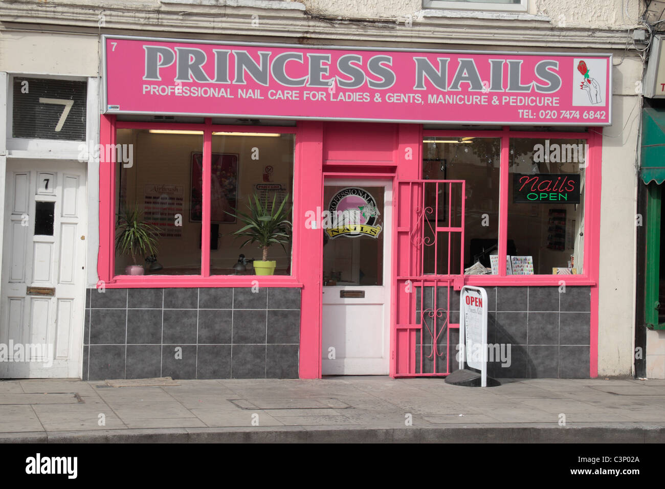 Nail Salon London High Resolution Stock Photography and Images Alamy