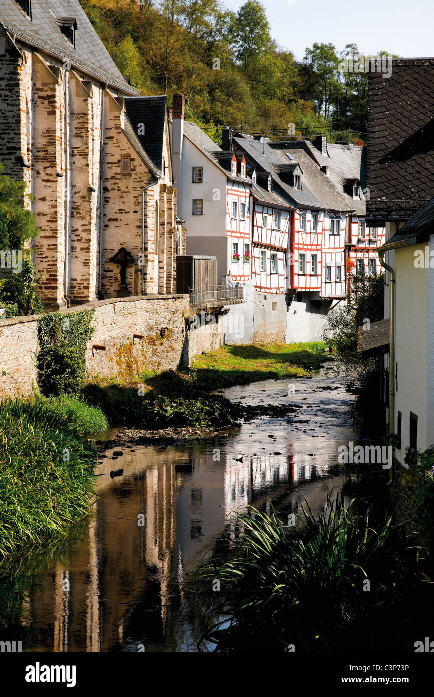 Germany, Rhineland-Palatinate, Monreal, Elzbach, View of city with lake Stock Photo