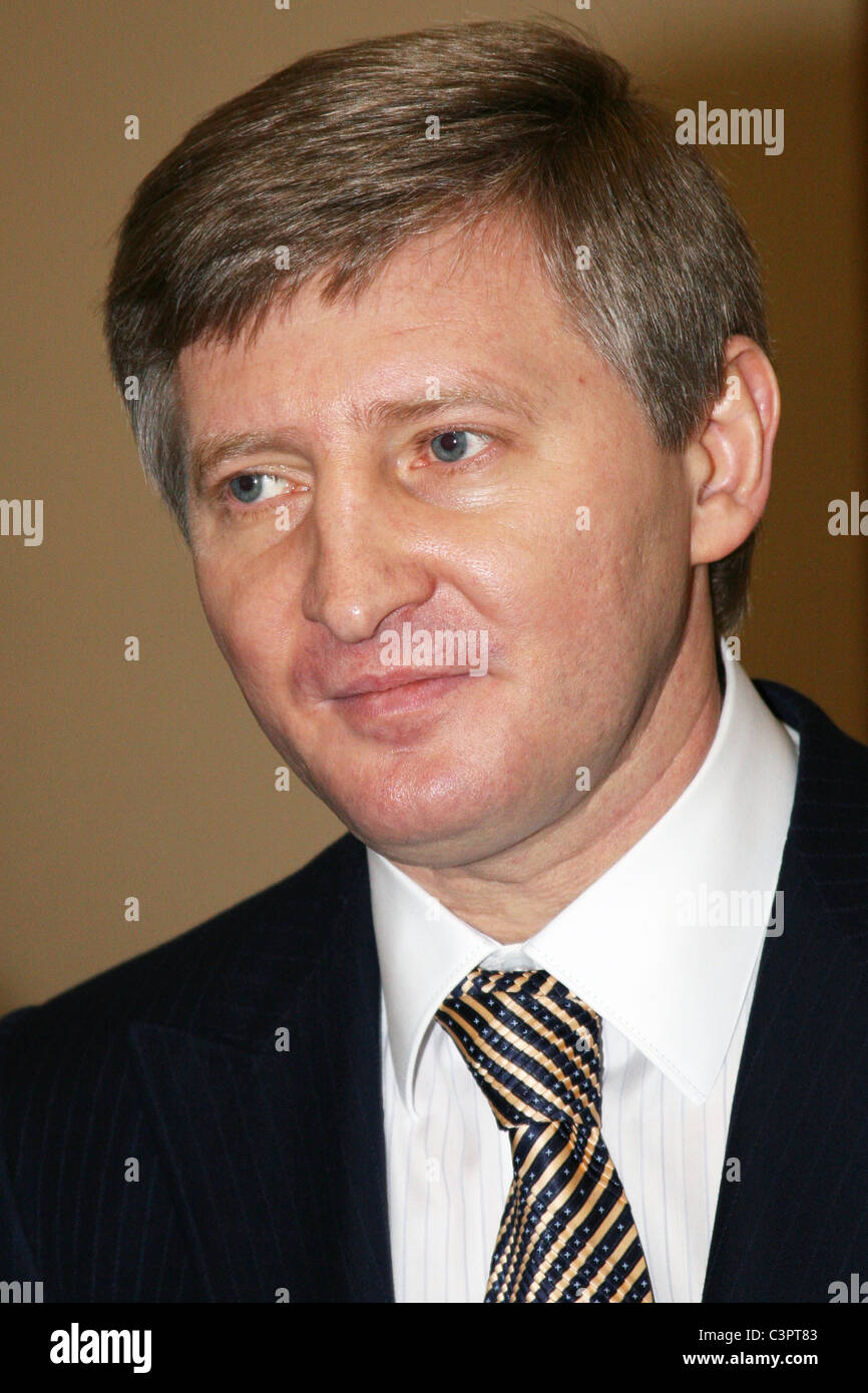 Oligarch rinat akhmetov hi-res stock photography and images - Alamy