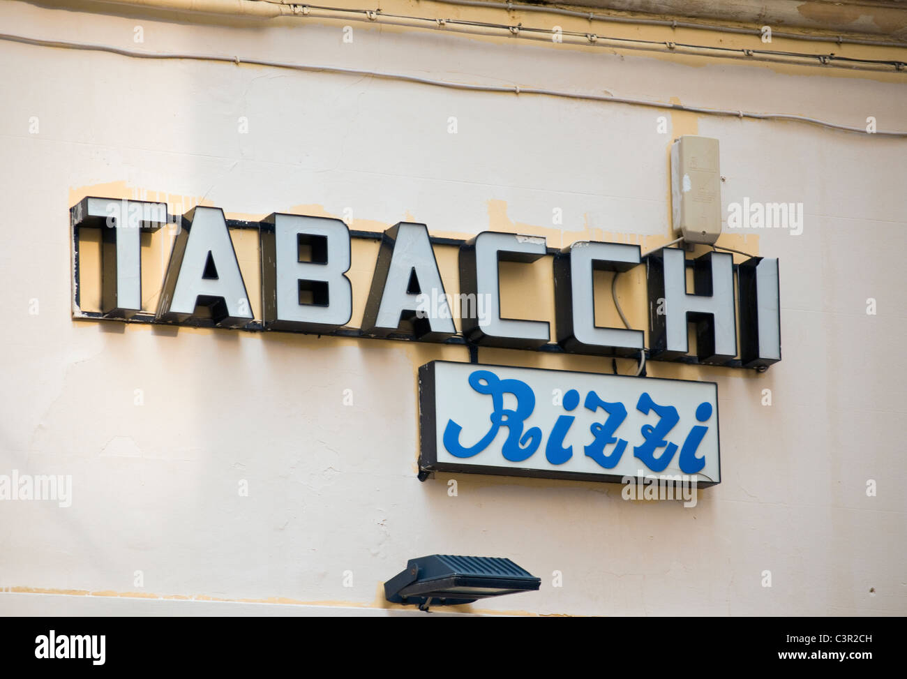 Tobacconist (Tabacchi) Shop Sign, Lecce, Apulia (Puglia), Southern Italy Stock Photo