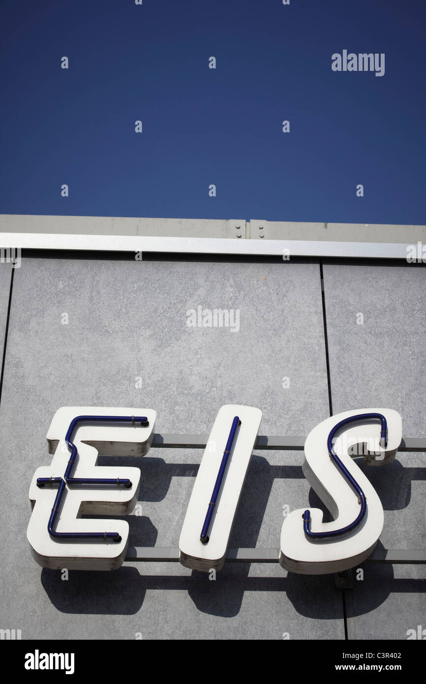 Ice cream parlor sign hires stock photography and images Alamy