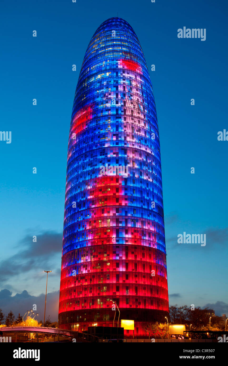 View of the Torre Agbar (Agbar-tower) and the skyline of Barcelon, Spain.  The 32-story office highrise measures 142 m Stock Photo - Alamy