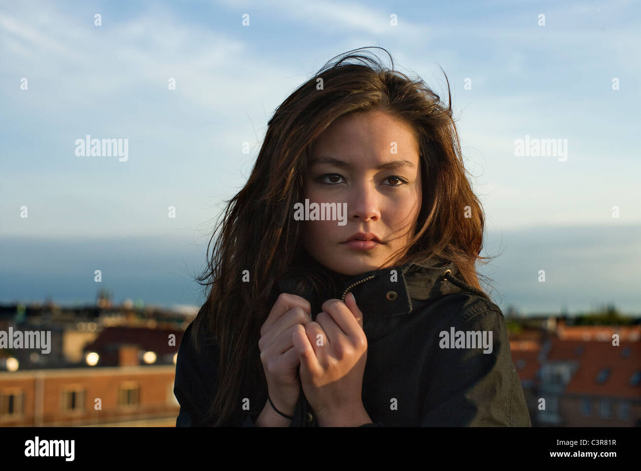 Portrait of a young woman Stock Photo - Alamy