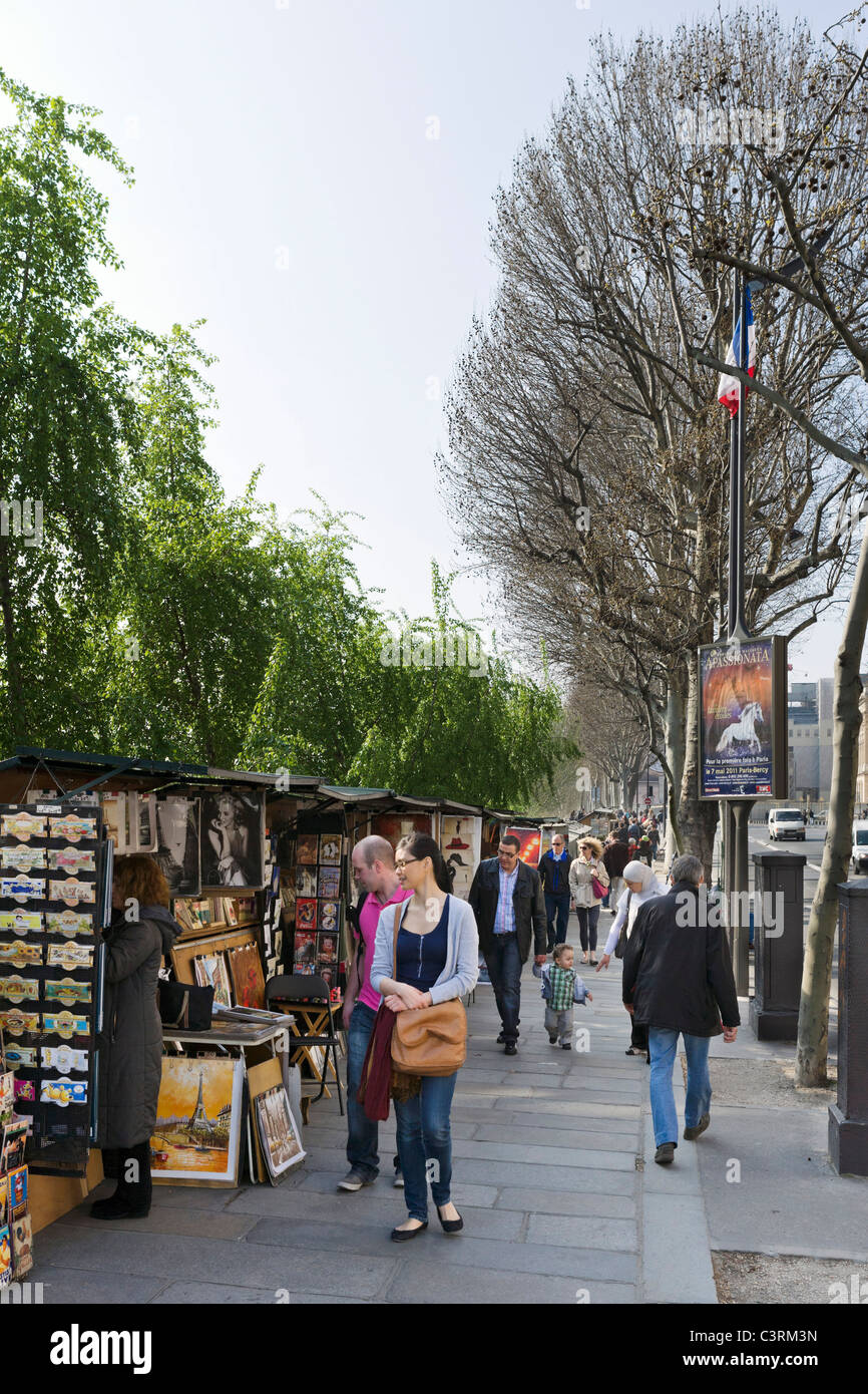 Stalls along the banks of the River Seine on the Quai du Louvre, Paris, France Stock Photo