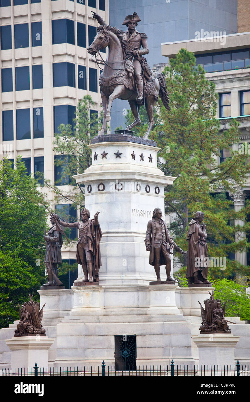 Statue of Geroge Washington at the State Capitol, Richmond, VA Stock