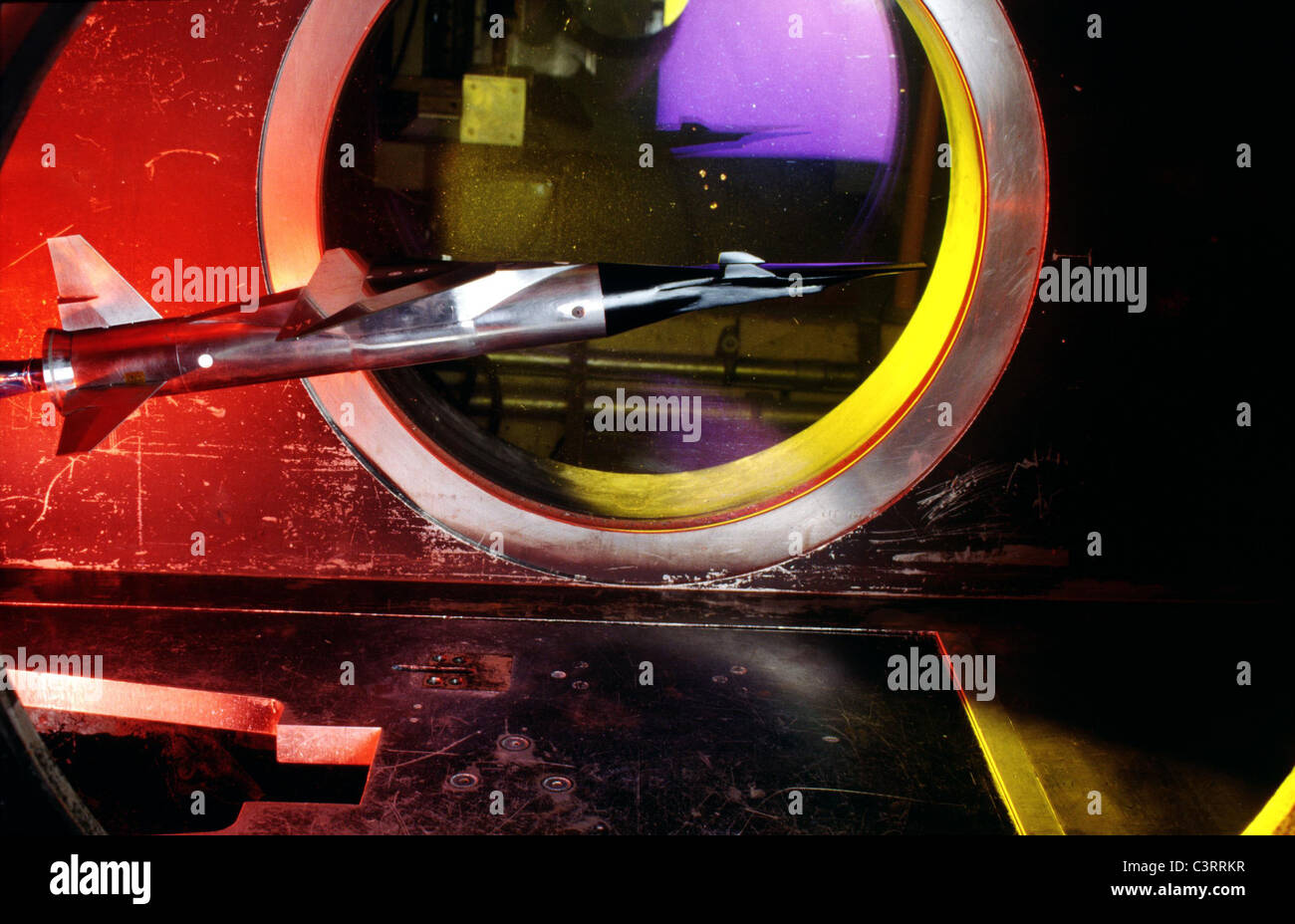 Wind tunnel testing hires stock photography and images Alamy