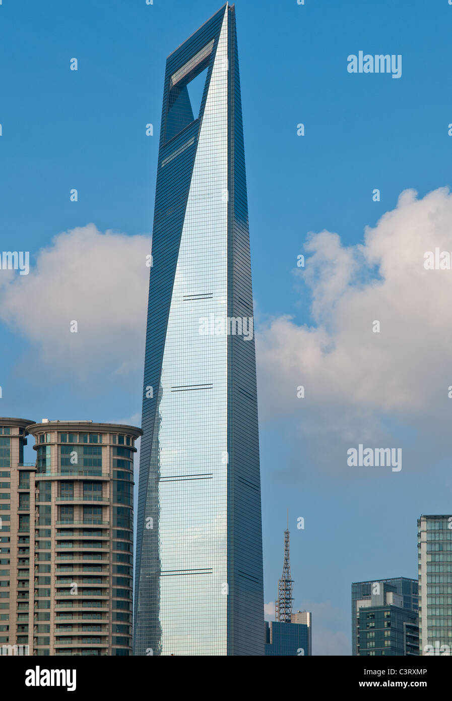 Shanghai skyline blue sky clouds hi-res stock photography and images ...