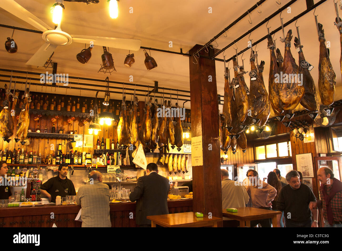 Rctorant Casa valles san sebastian restaurant hi-res stock photography and ...