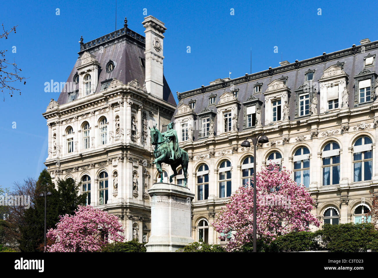 Paris city hall hotel hi-res stock photography and images - Alamy