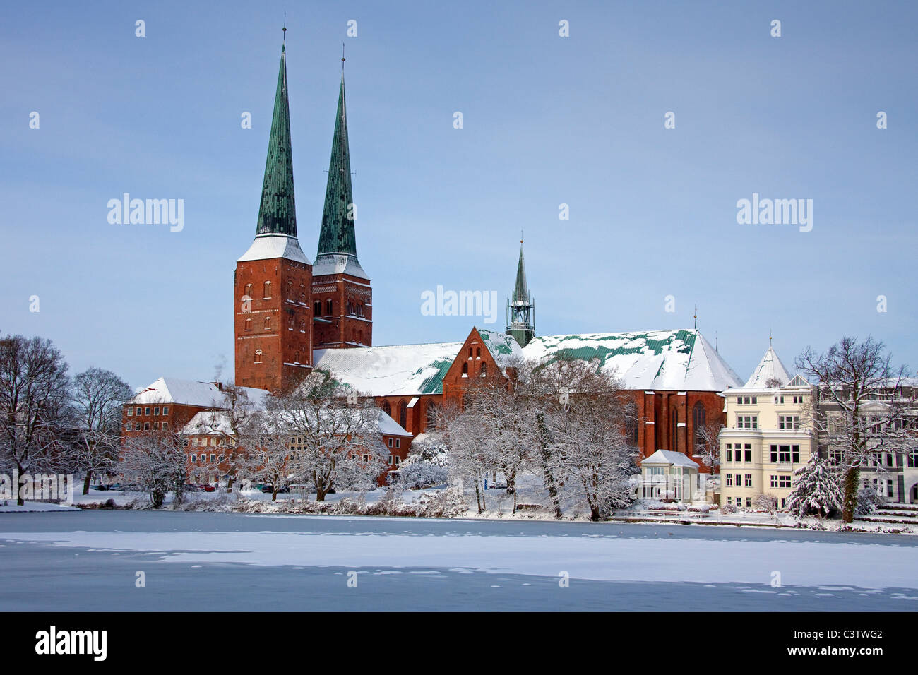 The Lübeck Cathedral / Dom zu Lübeck in the snow in winter, Germany ...