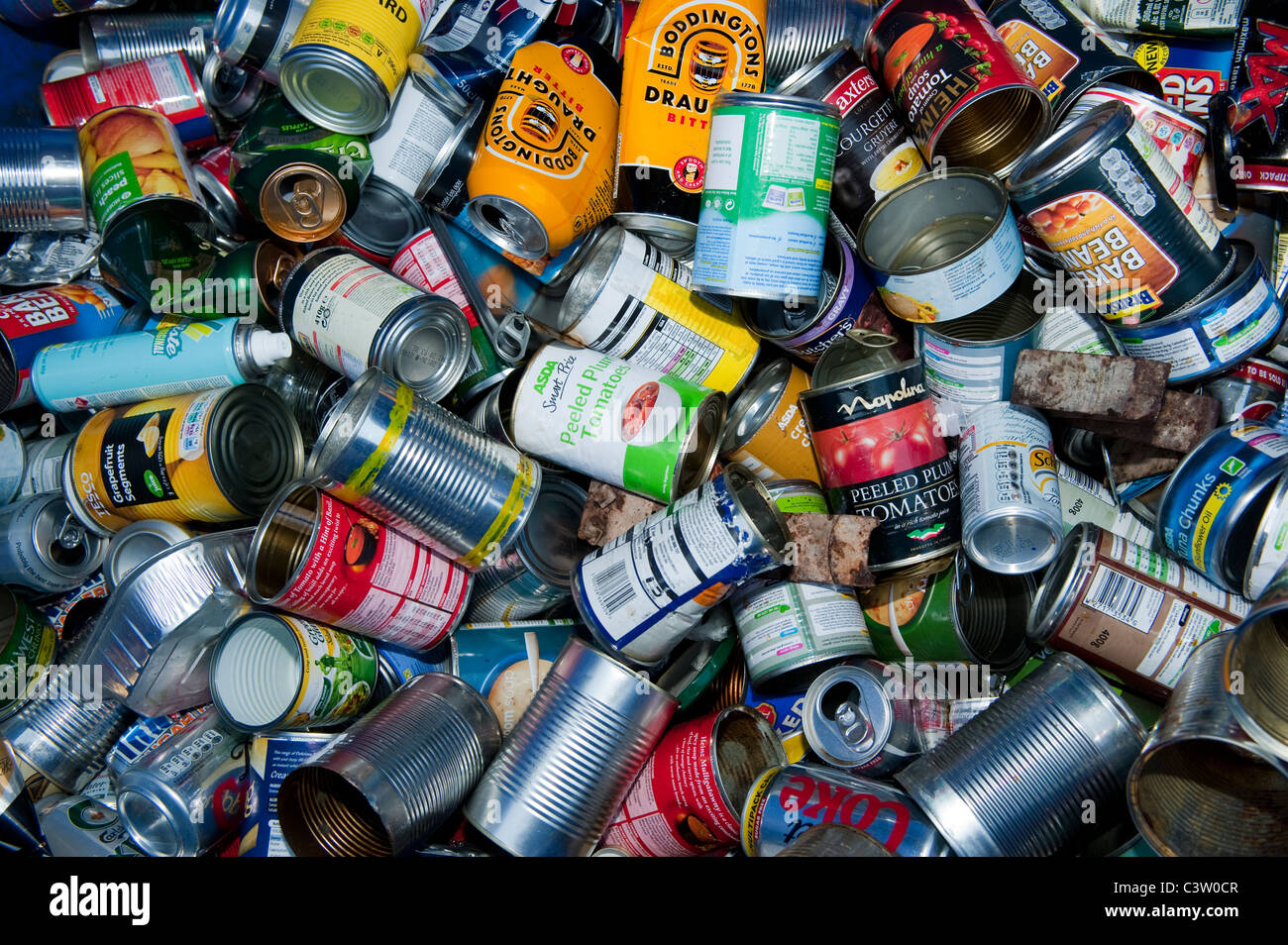 Aluminum cans in recycling bin Stock Photo Alamy