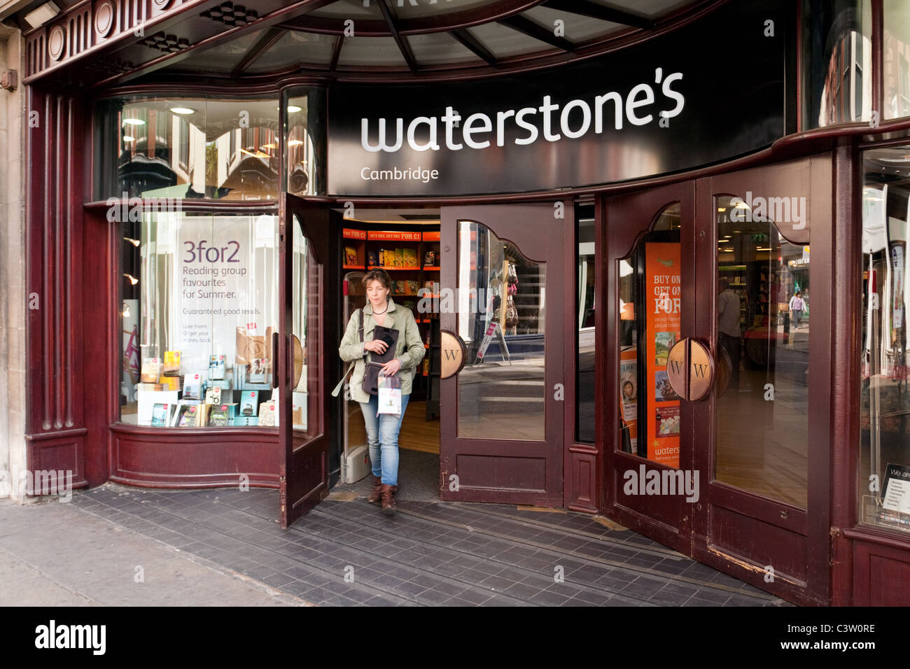 Cambridge waterstones hires stock photography and images Alamy