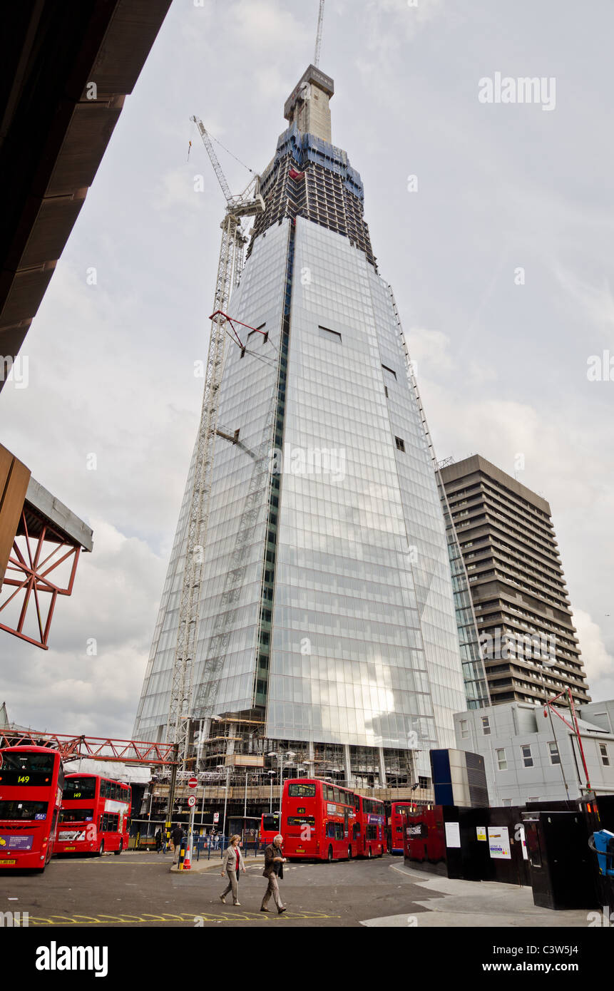 Building At London Bridge Station Stock Photo Alamy building-at-london-bridge-station-stock-photo-alamy