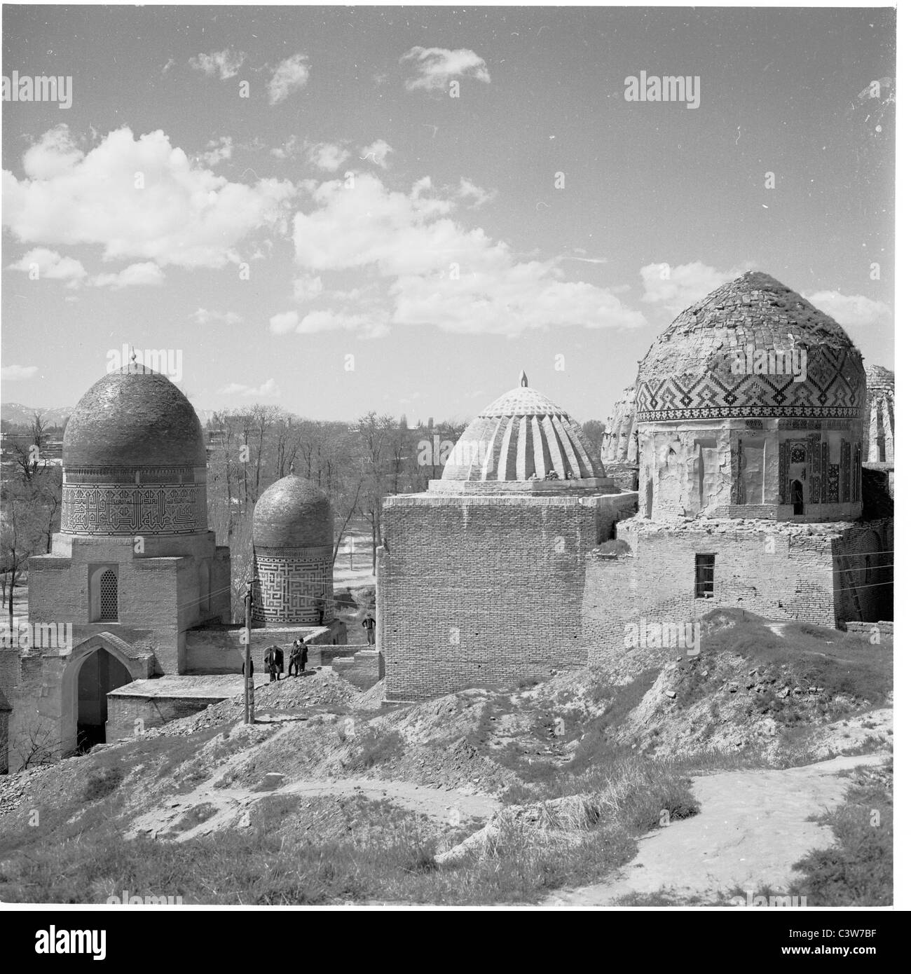 1950s. Historical picture by J Allan Cash of the Shahi-Zinda Mausoleums, Samarkand, Uzbekistan, the Tomb of the Living King. Stock Photo