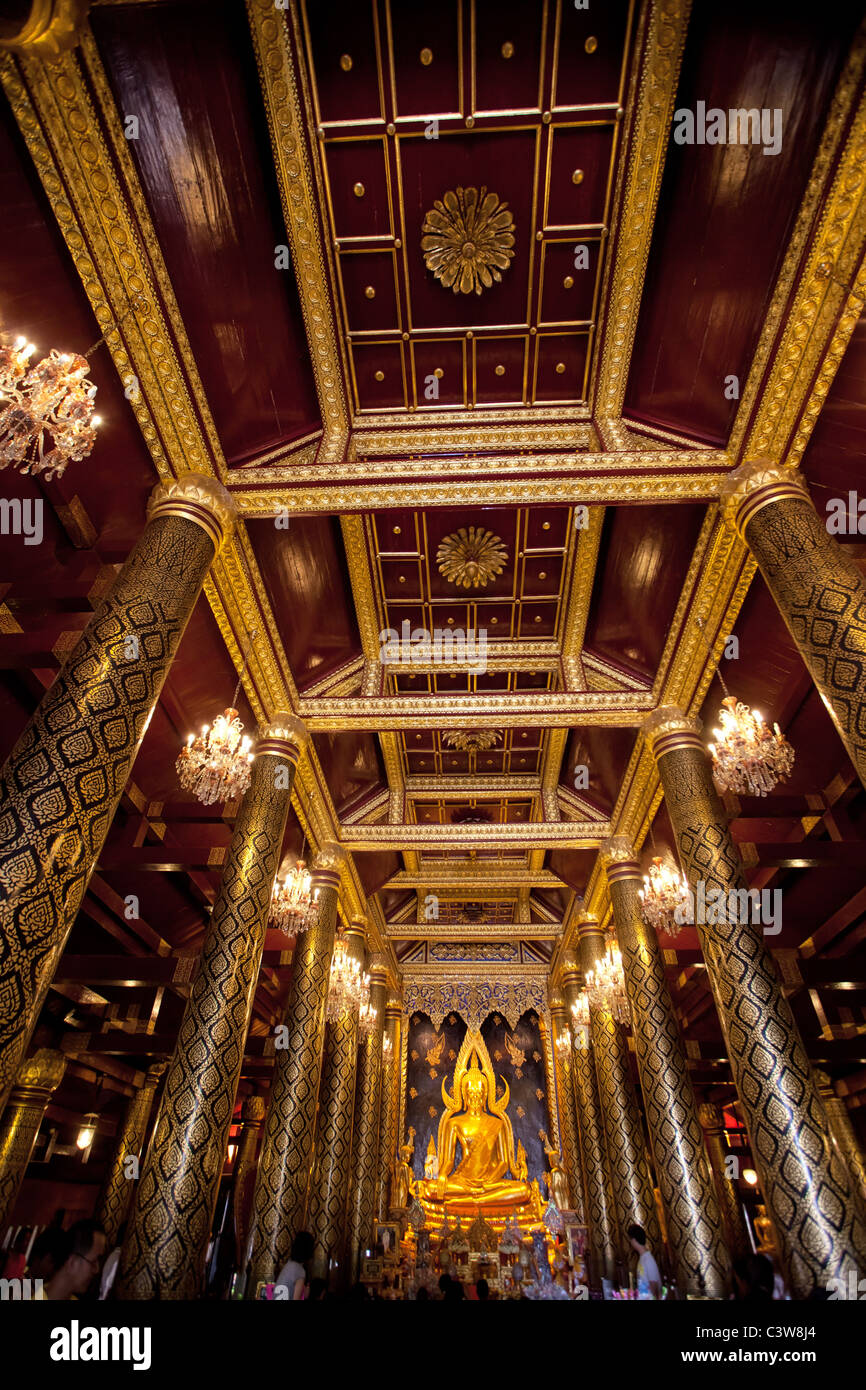 Wat Phra Si Ratana Mahathat luxurious buddhist temple, Phitsanulok, Thailand Stock Photo