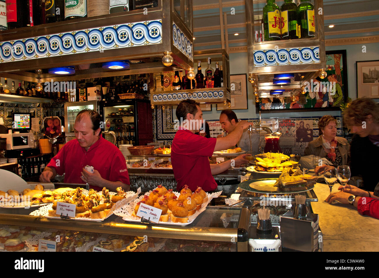 Plaza Nueva Bilbao Spain Restaurant Bar Pub Cafe Tapas Pinchos Pintxos plaza-nueva-bilbao-spain-restaurant-bar-pub-cafe-tapas-pinchos-pintxos